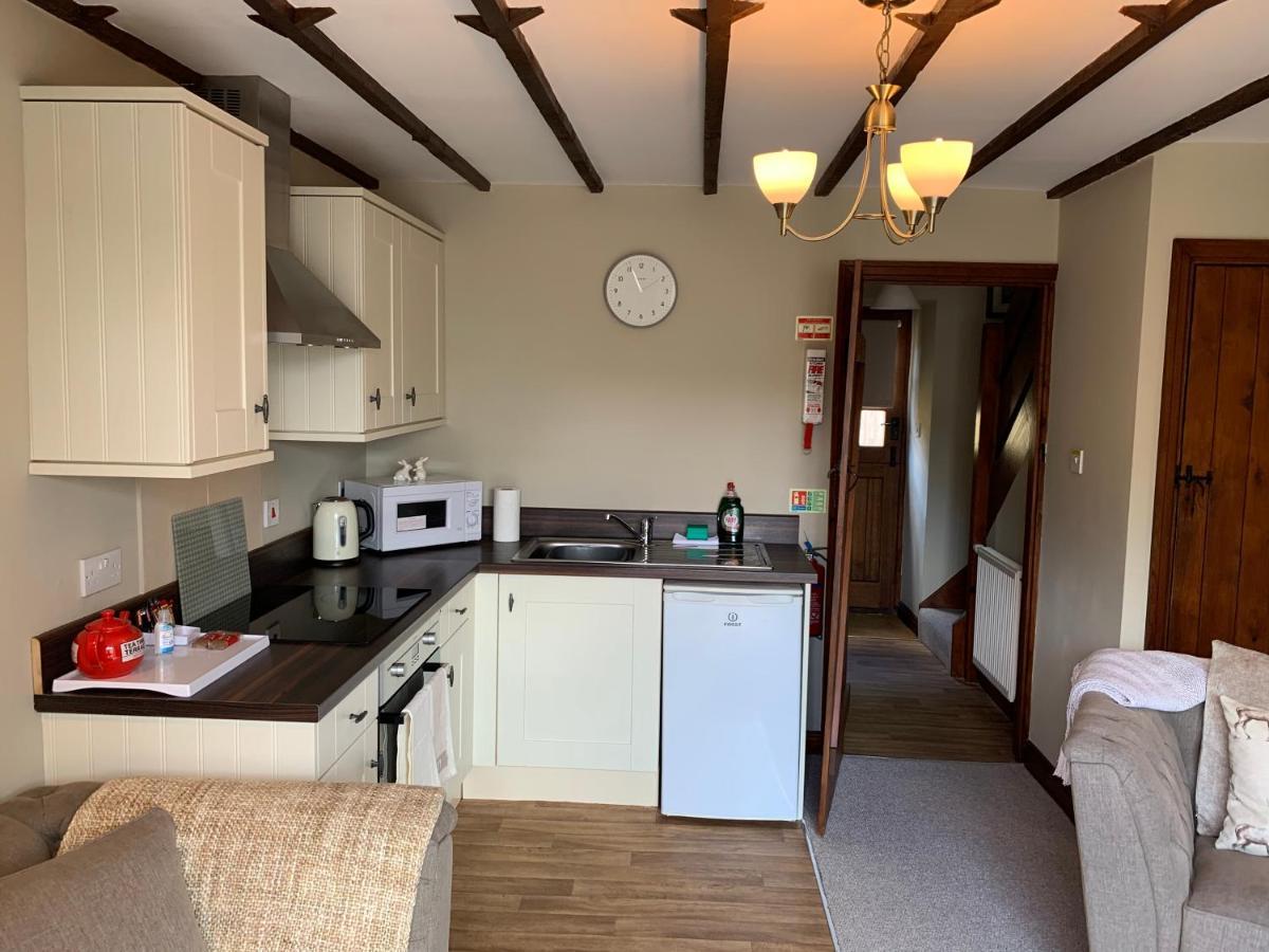 Barlow Country Club - Mill Farm Cottages Dronfield Bagian luar foto